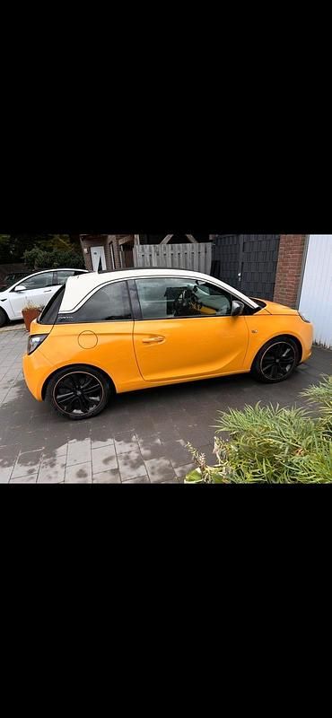 Usata Opel Adam 90 CV (66 kW) 2016 Giallo Utilitaria