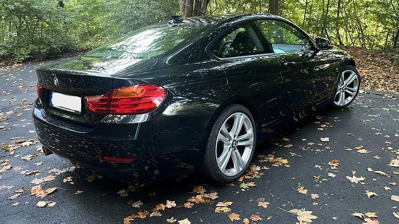 Schwarz Gebraucht 2016 BMW 430 Advantage Coupé | 19.499 € (Superpreis) - Bild 1/4