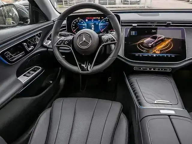 Gebraucht Mercedes E200 Advanced Plus 204 PS (150 kW) 2025 Grau Limousine