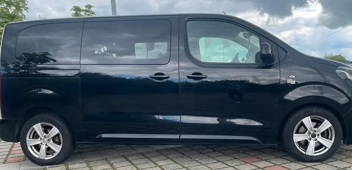 Gebraucht Toyota Verso 150 PS (110 kW) 2018 Schwarz Van / Kleinbus