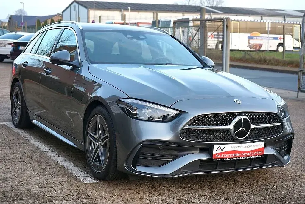 Gebraucht Mercedes 300 AMG 288 PS (211 kW) 2025 Grau Limousine