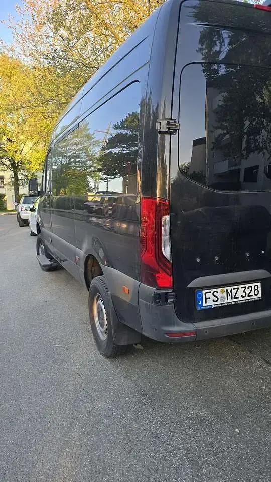 Gebraucht Mercedes Sprinter 190 PS (139 kW) 2020 Schwarz Van