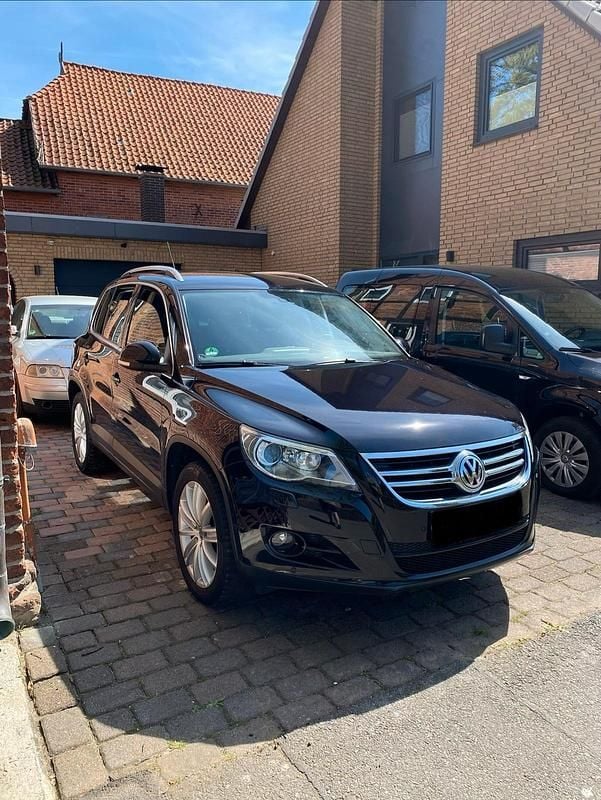 Schwarz Gebraucht 2010 VW Tiguan SUV | 7.000 € (Guter Preis) - Bild 1/4
