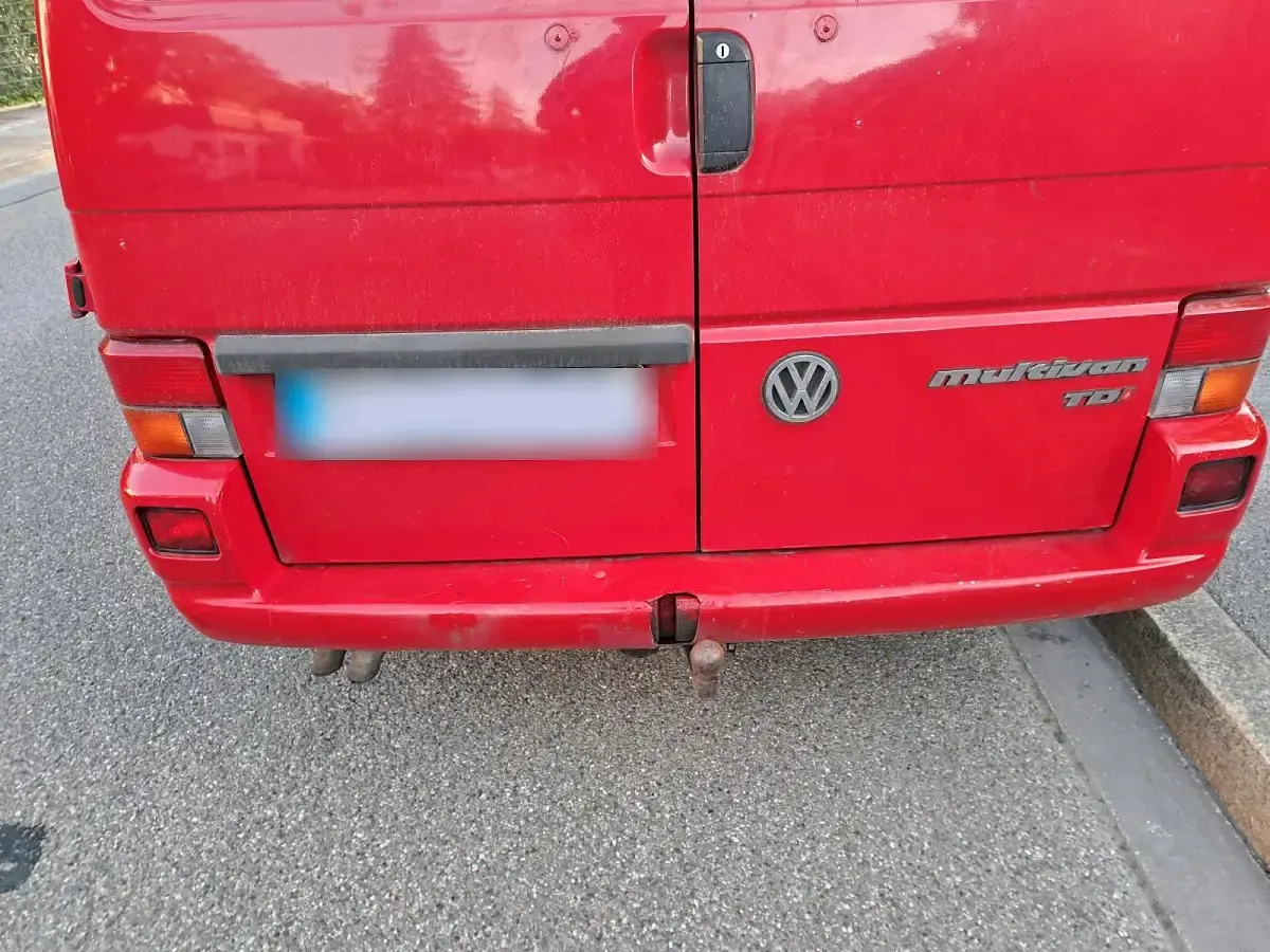 Gebraucht VW Multivan 151 PS (111 kW) 2000 Rot Van / Kleinbus