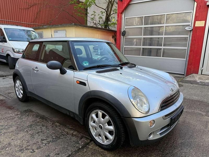 Usado Mini ONE 90 HP (66 kW) 2003 Prateado Citadino