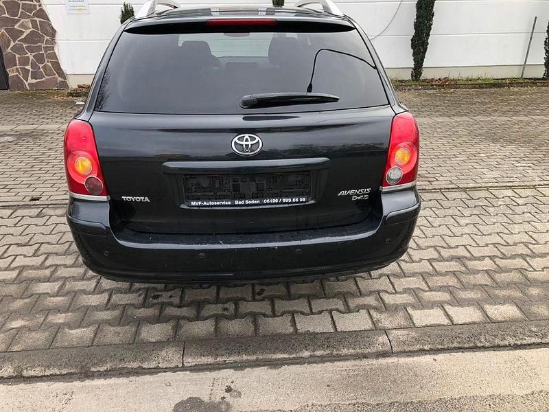 Gebraucht Toyota Avensis Team 177 PS (130 kW) 2008 Schwarz Kombi