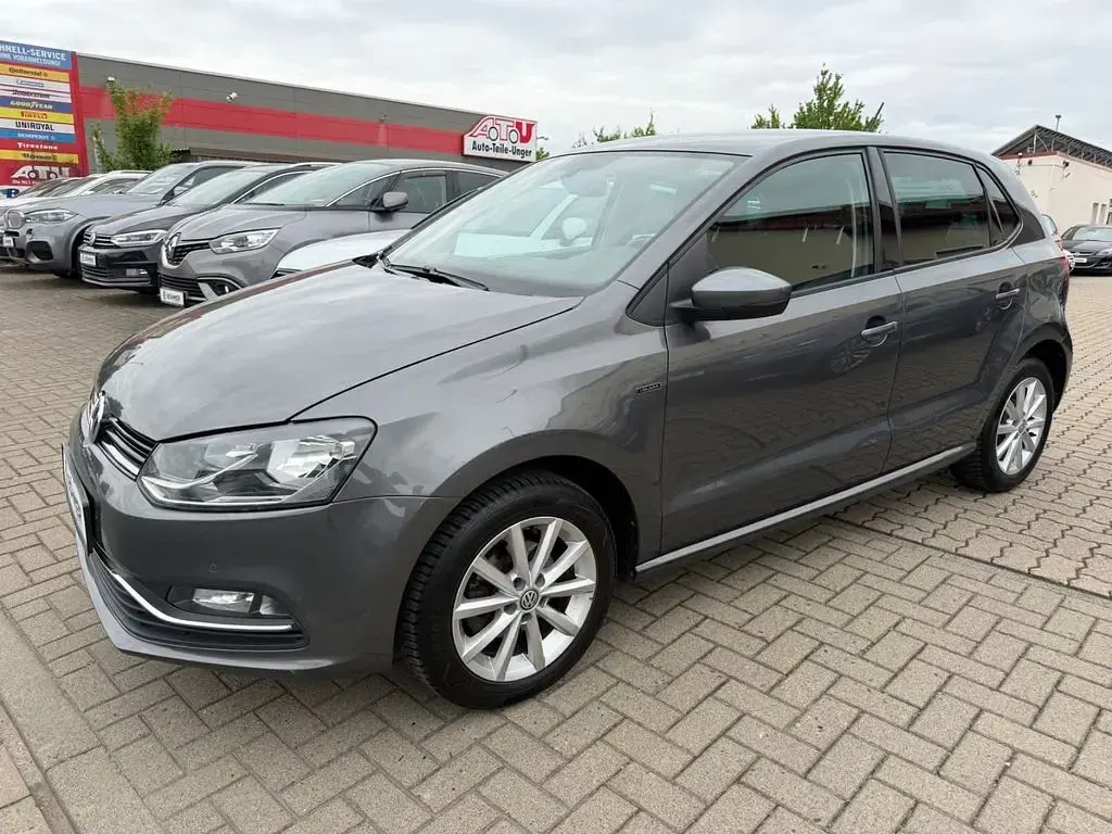 Gebraucht VW Polo LOUNGE 60 PS (44 kW) 2015 Grau Limousine