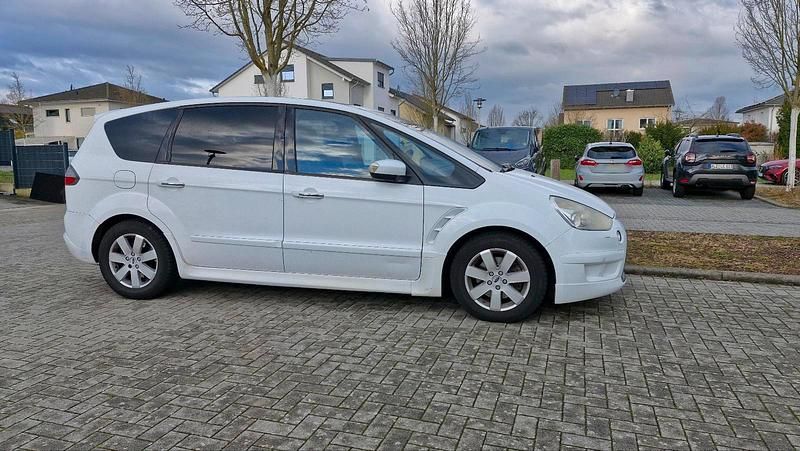 Second-hand Ford S-MAX S 140 CP (102 kW) 2009 Alb Monovolum