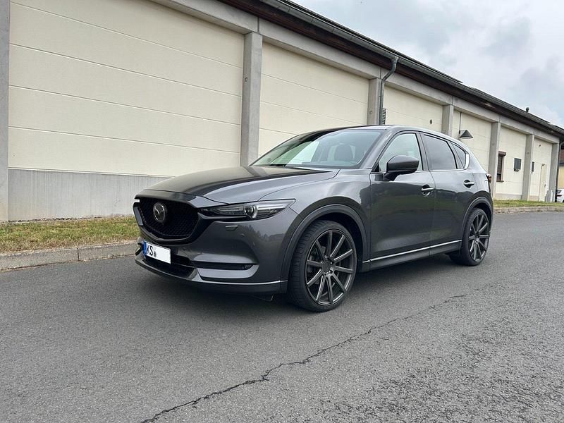 Grau Gebraucht 2019 Mazda CX-5 Sports-Line SUV | 26.990 € (Etwas zu teuer) - Bild 1/4
