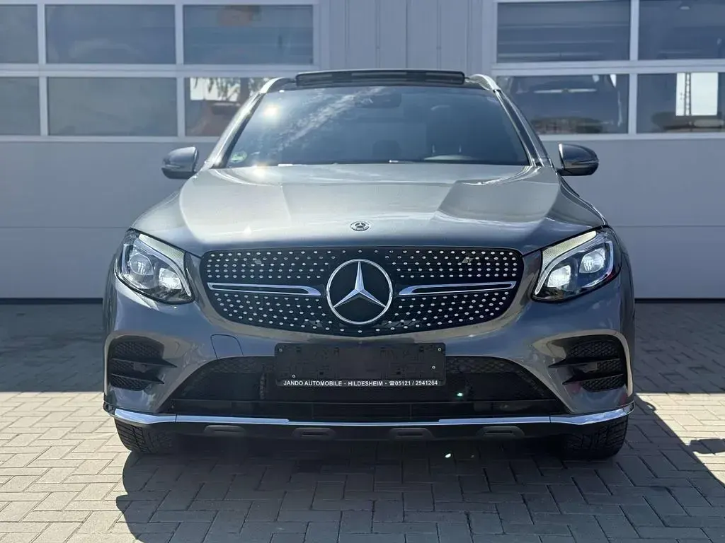 Gebraucht Mercedes GLC350 AMG line 258 PS (189 kW) 2017 Selenitgrau SUV