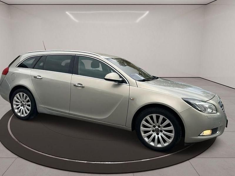 Silber Gebraucht 2009 Opel Insignia Kombi | 4.350 € (Fairer Preis) - Bild 1/4