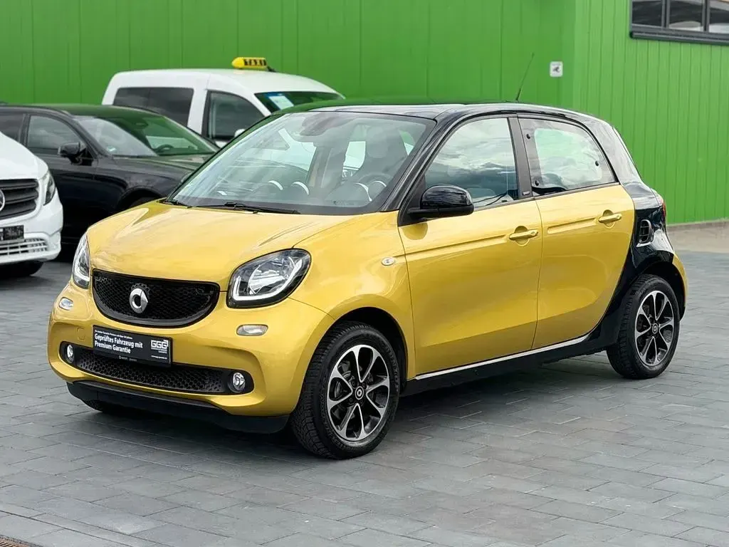Gebraucht Smart ForFour Passion 71 PS (52 kW) 2015 Schwarz Kleinwagen