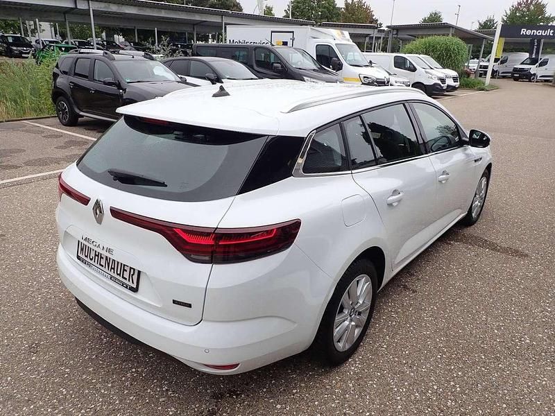 Gebraucht Renault Megane E-Tech Equilibre 158 PS (116 kW) 2023 Arktisweiß Kombi