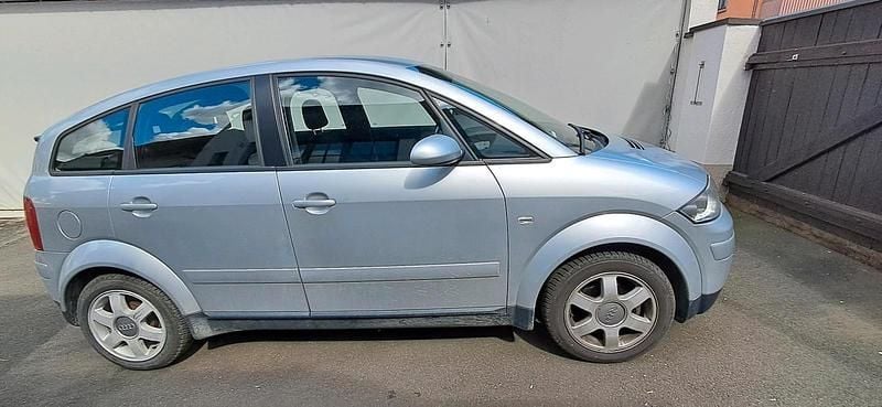 Usado Audi A2 75 HP (55 kW) 2003 Cinzento Citadino