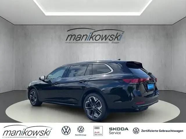 Second-hand VW Passat Business 150 CP (110 kW) 2024 Negru Break