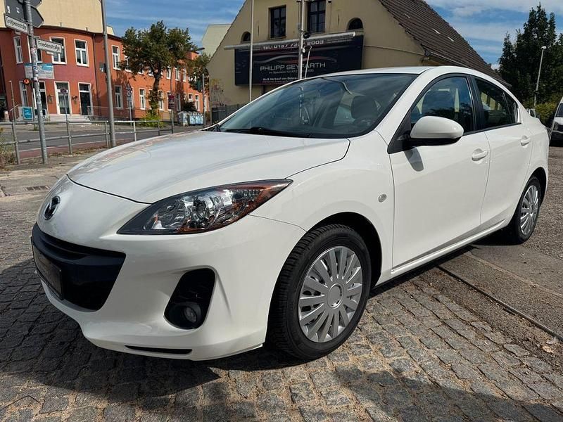 Weiß Gebraucht 2012 Mazda 3 Limousine | 11.990 € (Fairer Preis) - Bild 1/4