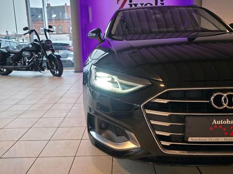 Gebraucht Audi A4 Advanced 163 PS (119 kW) 2020 Schwarz Kombi