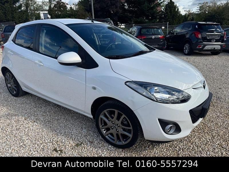 Weiß Gebraucht 2012 Mazda 2 Edition Kleinwagen | 4.999 € (Fairer Preis) - Bild 1/4