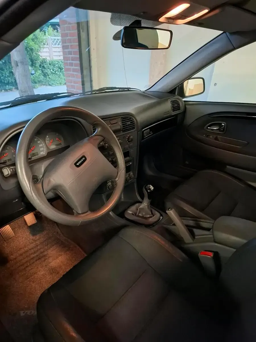 Gebraucht Volvo V40 115 PS (84 kW) 2001 Silber Kombi