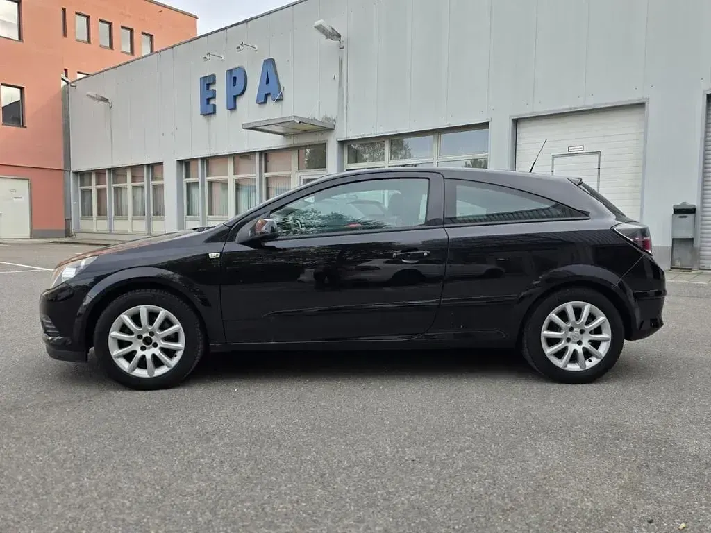 Gebraucht Opel Astra GTC 105 PS (77 kW) 2007 Schwarz Coupé