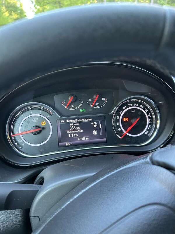 Grau Gebraucht 2016 Opel Insignia Edition Kombi | 5.200 € (Guter Preis) - Bild 1/4