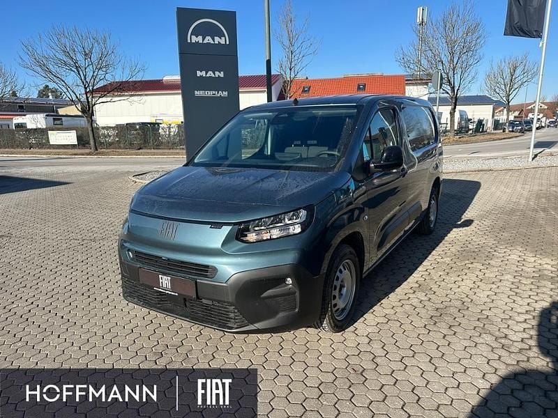 Blau Neu 2026 Fiat Doblò Van / Kleinbus | 26.619 € (Fairer Preis) - Bild 1/4