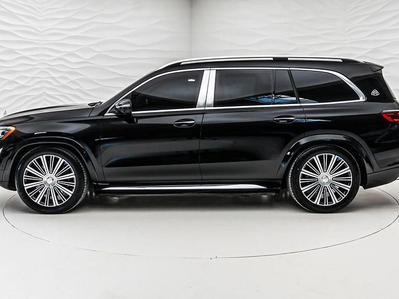 Neu Mercedes GLS600 Maybach 579 PS (425 kW) 2025 Schwarz SUV