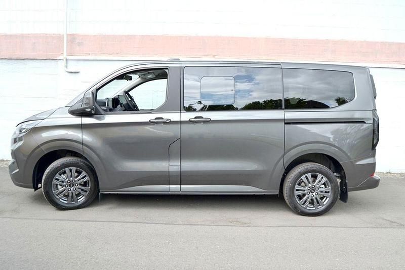 Gebraucht Ford Tourneo Custom Titanium 150 PS (110 kW) 2025 Grau Van