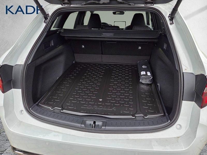 Neu Toyota Corolla 178 PS (130 kW) 2026 Grau Kombi