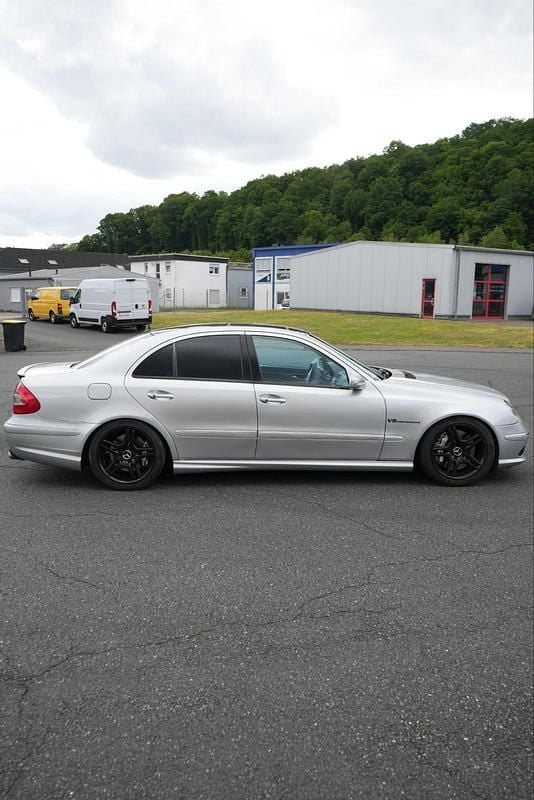 Gebraucht Mercedes E55 AMG AMG 600 PS (441 kW) 2005 Silber Limousine