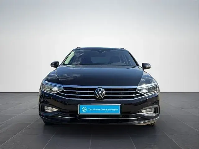 Gebraucht VW Passat Business 150 PS (110 kW) 2022 Schwarz Kombi