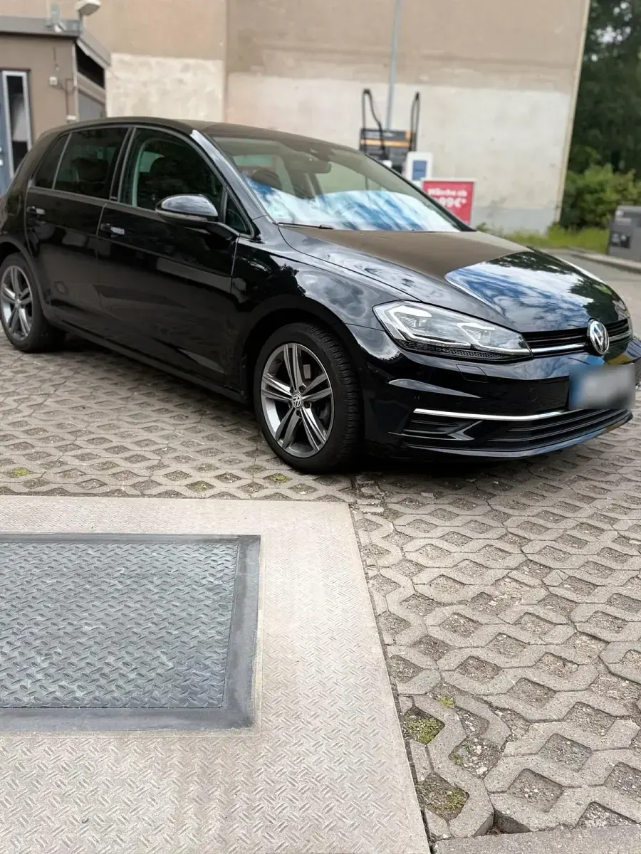 Second-hand VW Golf VII IQ Drive 150 CP (110 kW) 2019 Negru Berlinǎ