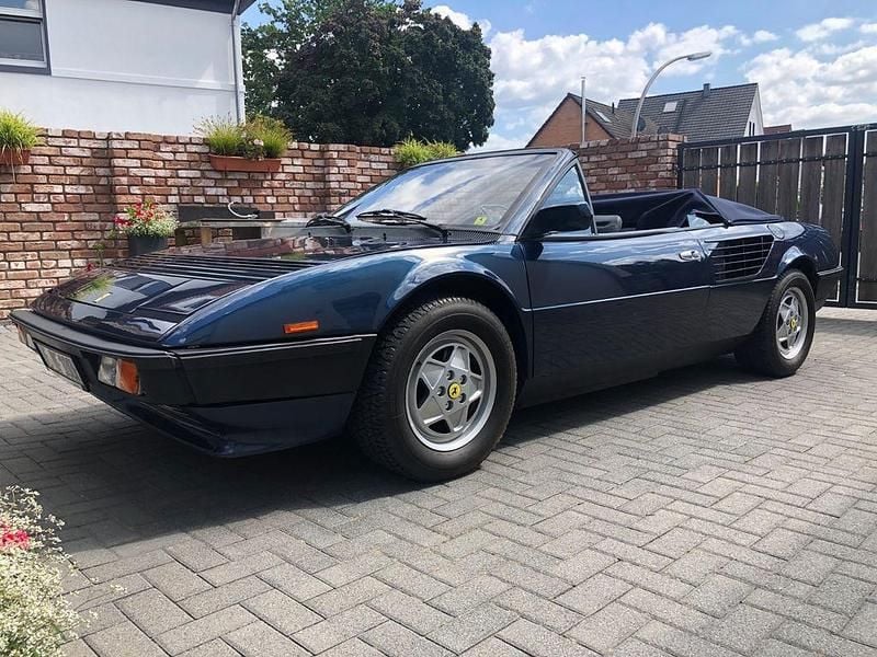 Blau Gebraucht 1984 Ferrari Mondial Cabrio | 38.500 € - Bild 1/4
