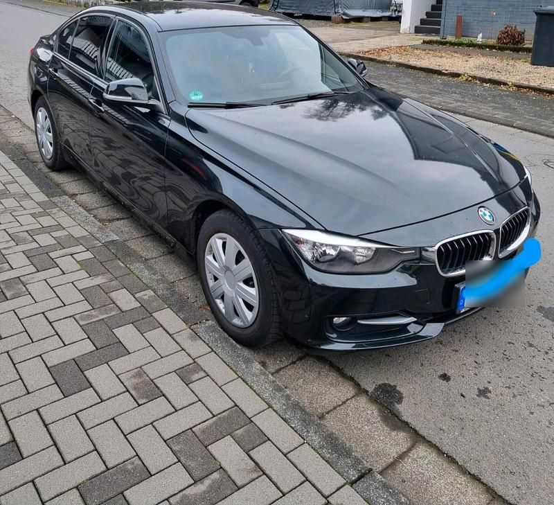 Schwarz Gebraucht 2014 BMW 316 Sport Line Limousine | 8.000 € (Guter Preis) - Bild 1/4