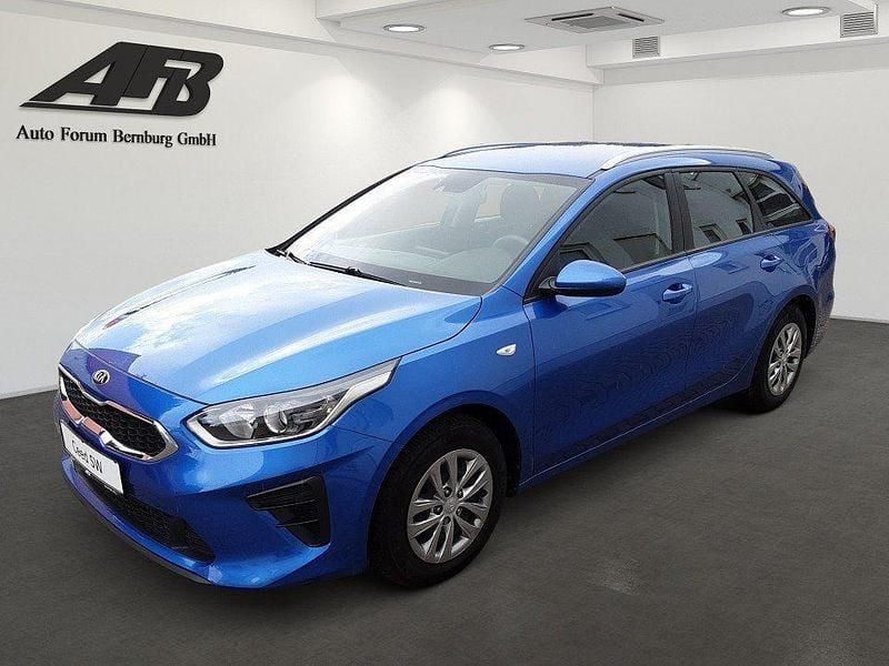 Blau Gebraucht 2019 Kia Ceed Sportswagon Attract Kombi | 10.990 € (Fairer Preis) - Bild 1/4