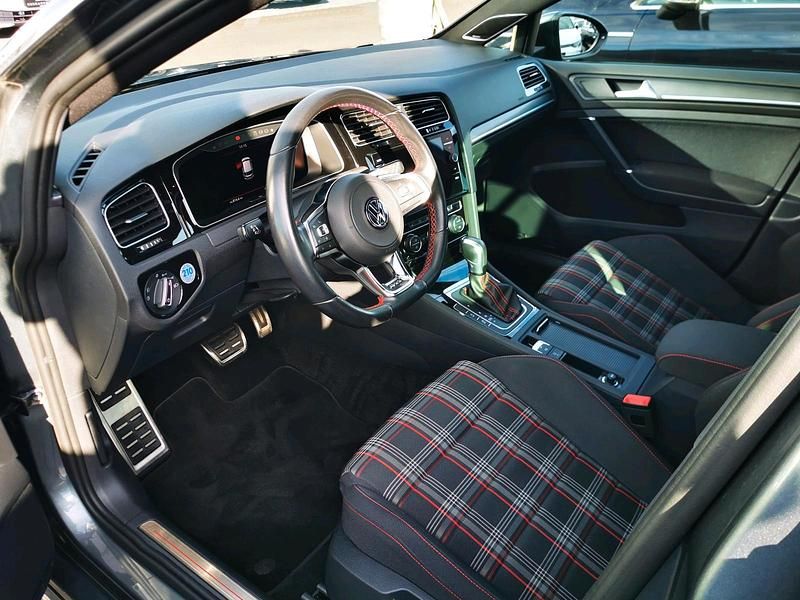 Gebraucht VW Golf VII GTI 245 PS (180 kW) 2019 Grau Limousine