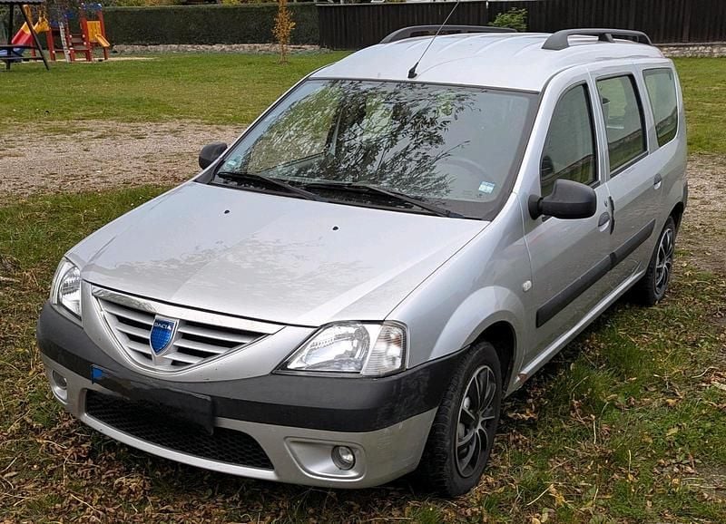 Silber Gebraucht 2006 Dacia Logan MCV Kombi | 850 € - Bild 1/1