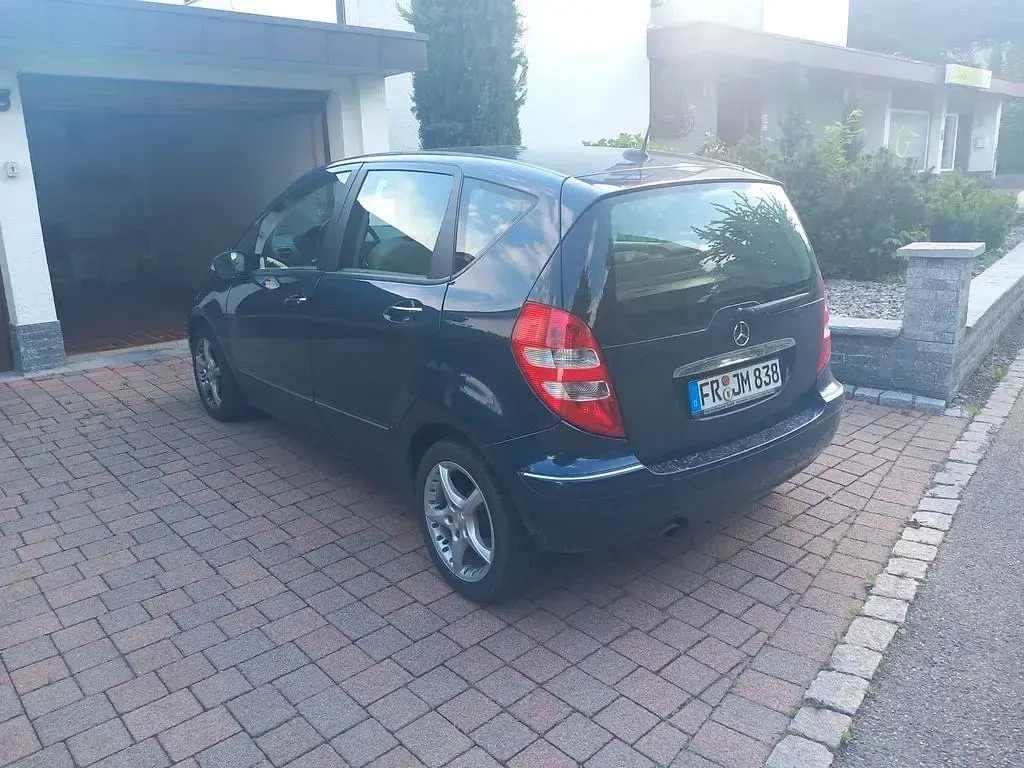Gebraucht Mercedes A150 Elegance 95 PS (69 kW) 2005 Blau Van / Kleinbus