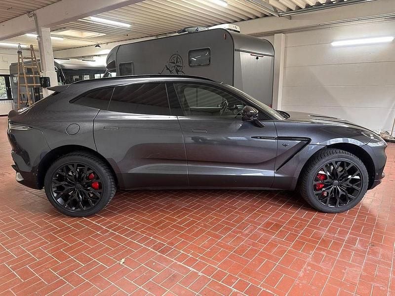 Gebraucht Aston Martin DBX 551 PS (405 kW) 2021 Grau SUV