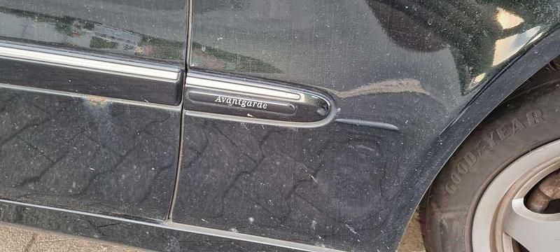 Gebraucht Mercedes E320 Avantgarde 204 PS (150 kW) 2004 Limousine