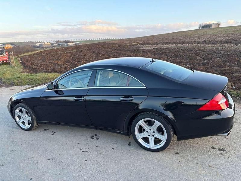 Gebraucht Mercedes CLS500 306 PS (225 kW) 2005 Schwarz Coupé