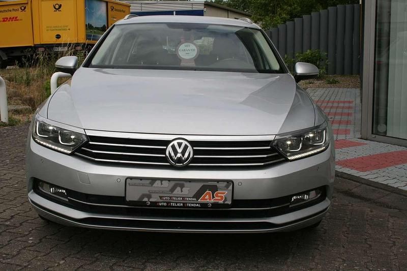 Gebraucht VW Passat Comfortline 120 PS (88 kW) 2016 Reflexsilber metallic Kombi