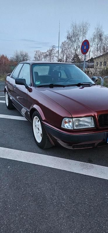 Gebraucht Audi 80 Sport 116 PS (85 kW) 1992 Rot Limousine