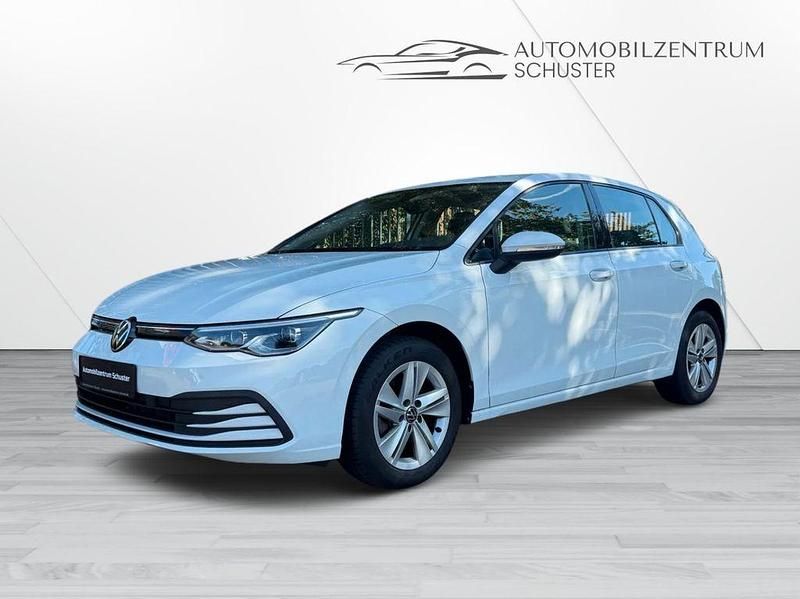 Weiß Gebraucht 2022 VW Golf Life Limousine | 18.900 € (Fairer Preis) - Bild 1/4