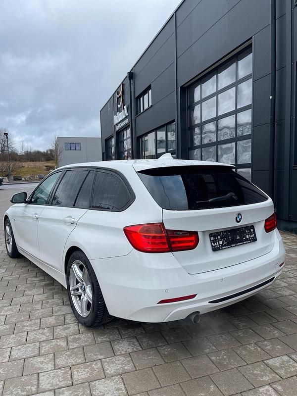 Gebraucht BMW 320 Comfort Edition 184 PS (135 kW) 2013 Weiß Kombi