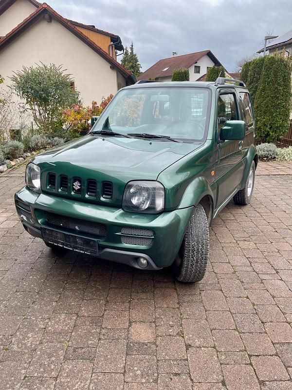 Grün Gebraucht 2009 Suzuki Jimny Ranger SUV | 4.500 € (Fairer Preis) - Bild 1/4