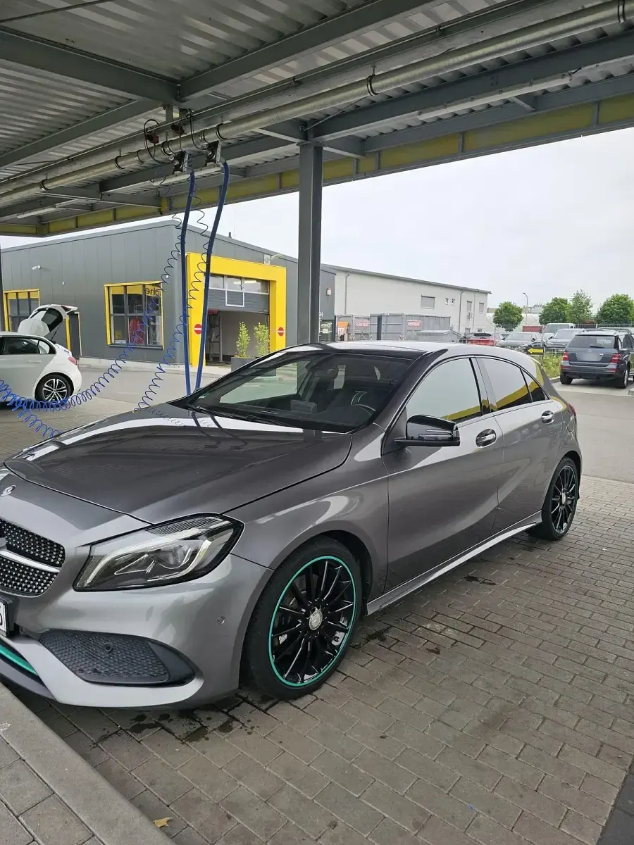 Gebraucht Mercedes A220 177 PS (130 kW) 2016 Grau Limousine