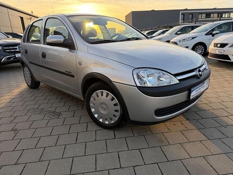 Silber Gebraucht 2003 Opel Corsa Limousine | 2.499 € (Fairer Preis) - Bild 1/4