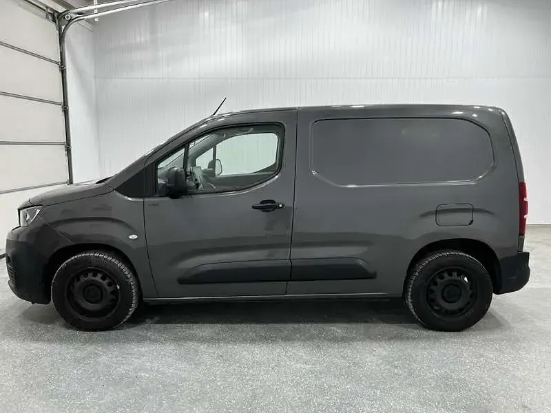 Gebraucht Peugeot Partner Premium 102 PS (75 kW) 2020 Platiniumgrau (metallic) Van / Kleinbus