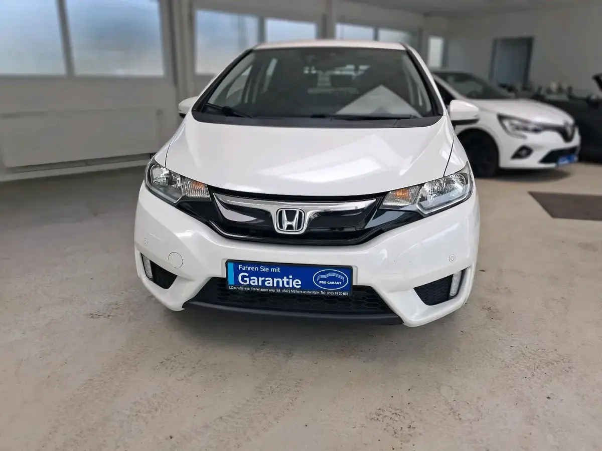 Gebraucht Honda Jazz Comfort 102 PS (75 kW) 2018 Weiß Kleinwagen